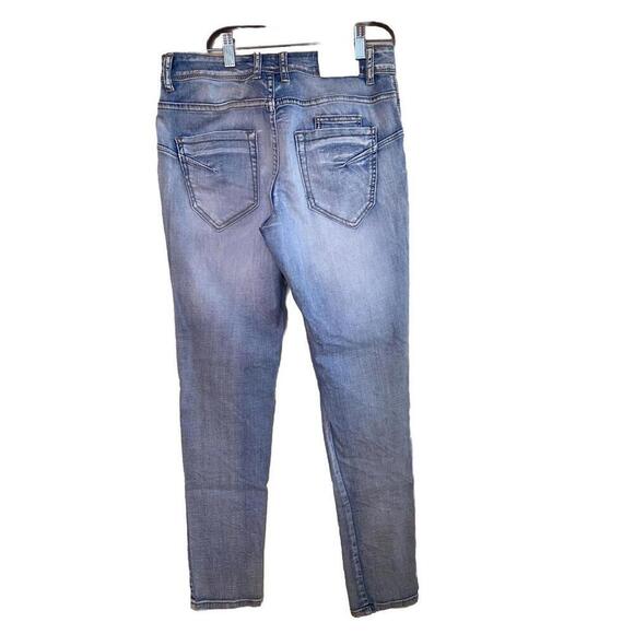 Light Wash Jeans From Italy Embellished With Rhinestone Sz.M Button Fly - Picture 2 of 6